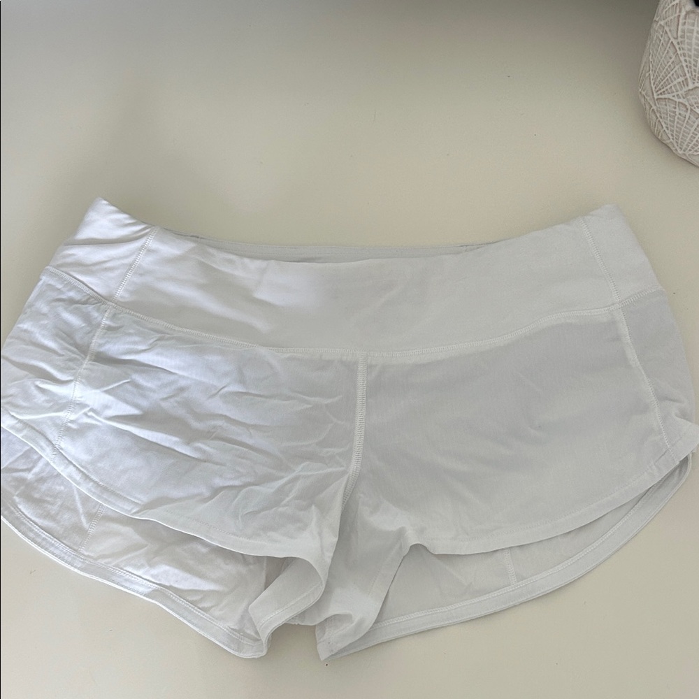 Lululemon Speed Up Low Rise Lined Shorts 2.5”